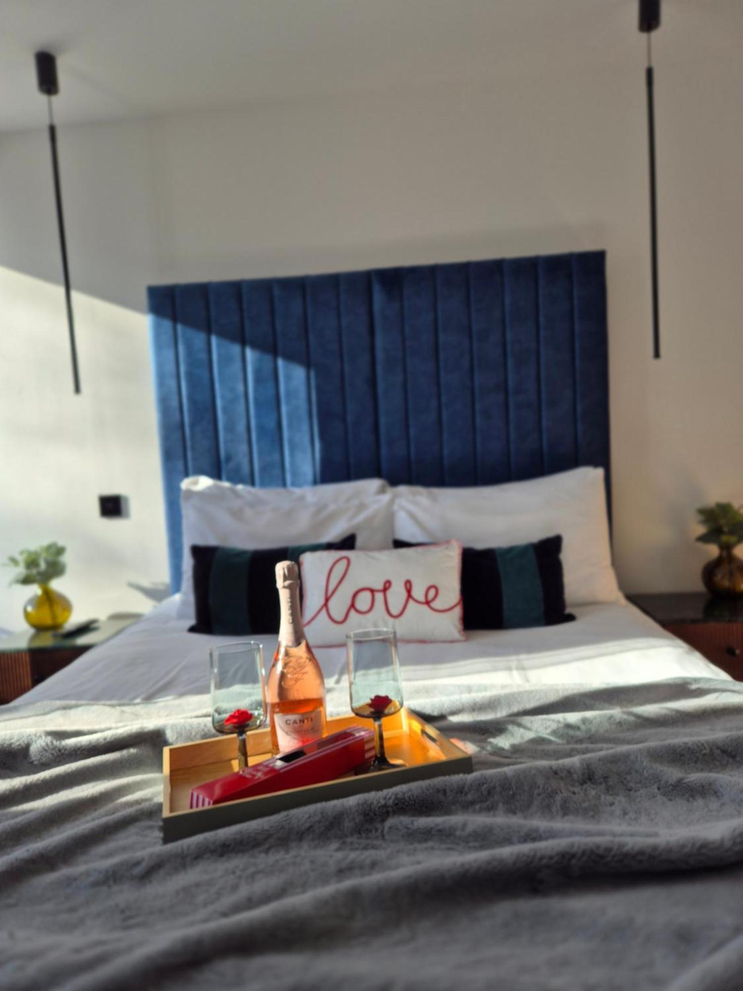 Newly Renovated Flat With Parking Space カンタベリー エクステリア 写真